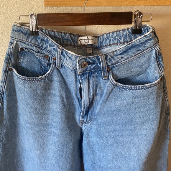 Abercrombie and Fitch The Wide Leg Mid Rise Curve Love Size 27 Extra Short - Picture 2 of 10